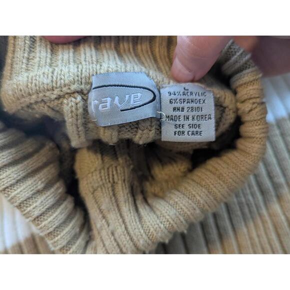 Y2K RAVE Brand Beige Ribbed Turtleneck Sweater with White Stripe - Picture 4 of 4